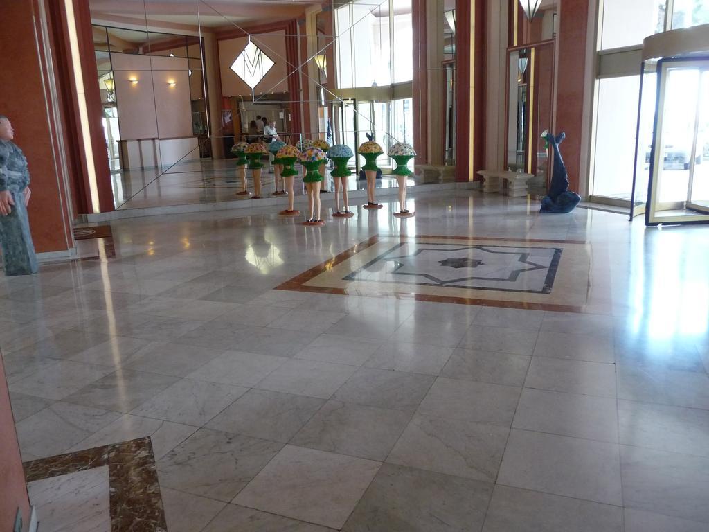 Cannes, Croisette, Palais Miramar Exterior photo